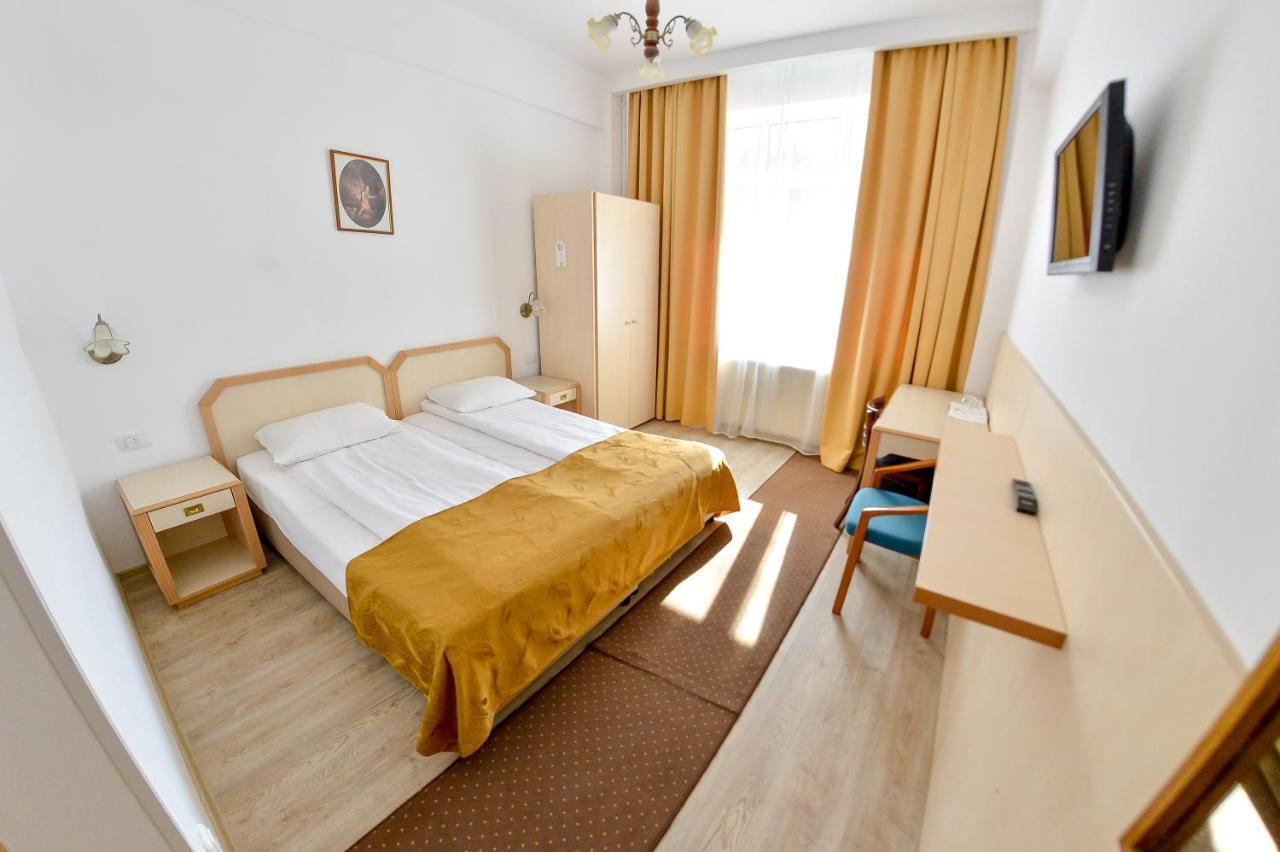Hotel Gallant Сибиу Экстерьер фото